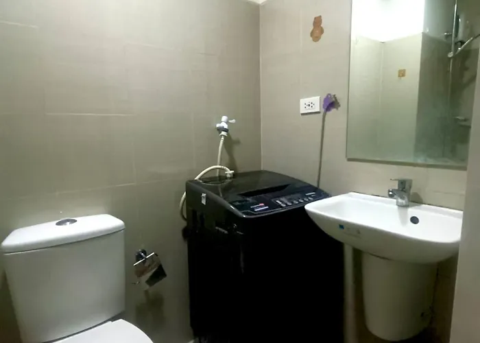 Moments Staycations Aparthotel Manila